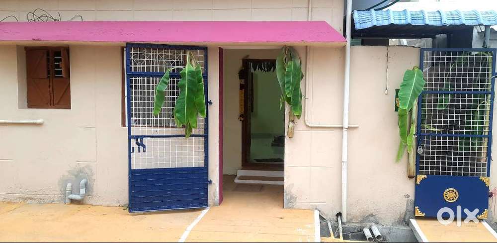 2 BHK East Facing House Near SSM School for Rent