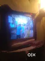 Bahut badhiya speaker bahut badhiya TV bahut badhiya condition