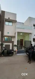 Gulab Nagar Ke Piche duplex 3BH ka house only family