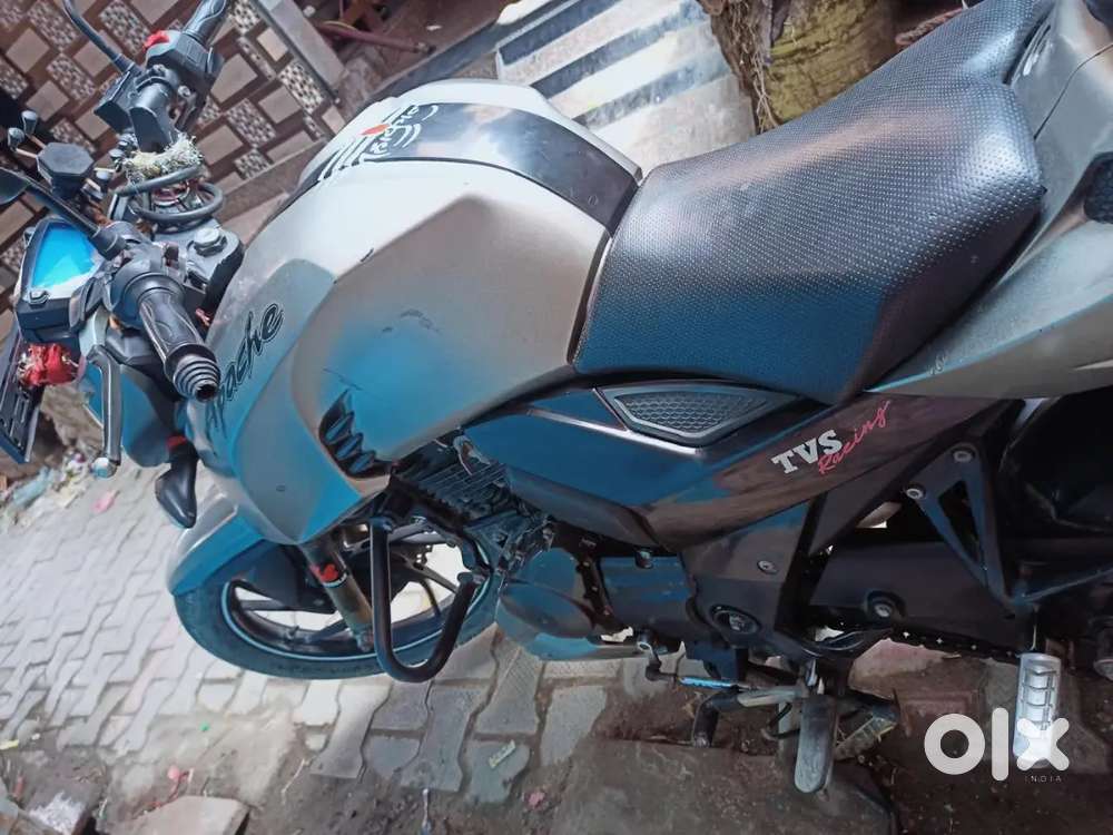 apache 200 4v racing