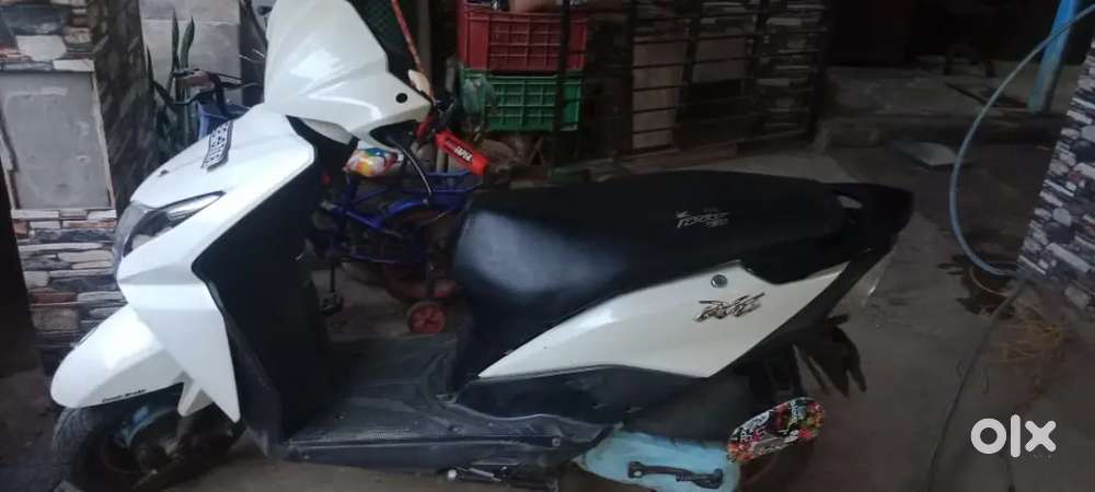 Honda dio selling @27999