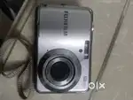 Digital camera in scratchless condition