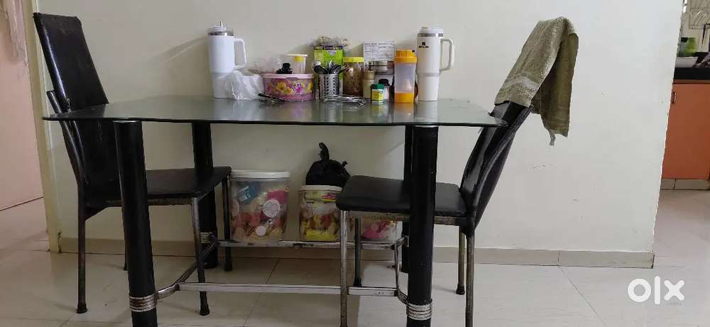 Dining table with 2 chairs