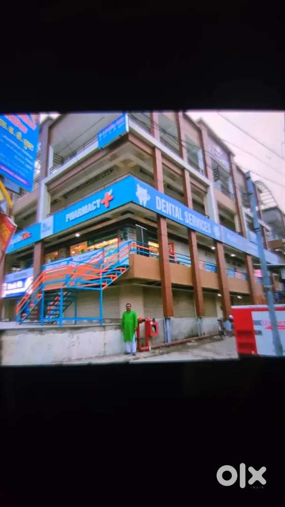 shop for sale or rent at khajanchi chauraka RS tower
