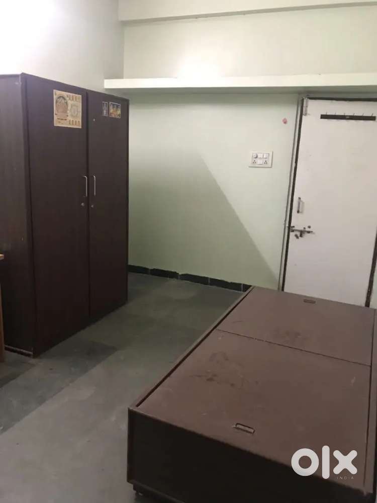 Semi furnished 2bhk flat boys boys and working persons only
