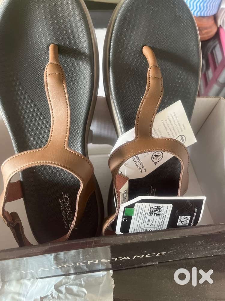 Size 6 Sandal happenstance