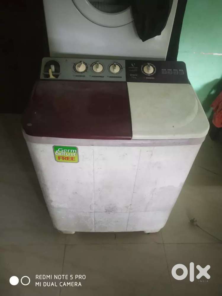 VIDEOCON SEMI AUTOMATIC WASHING MACHINE