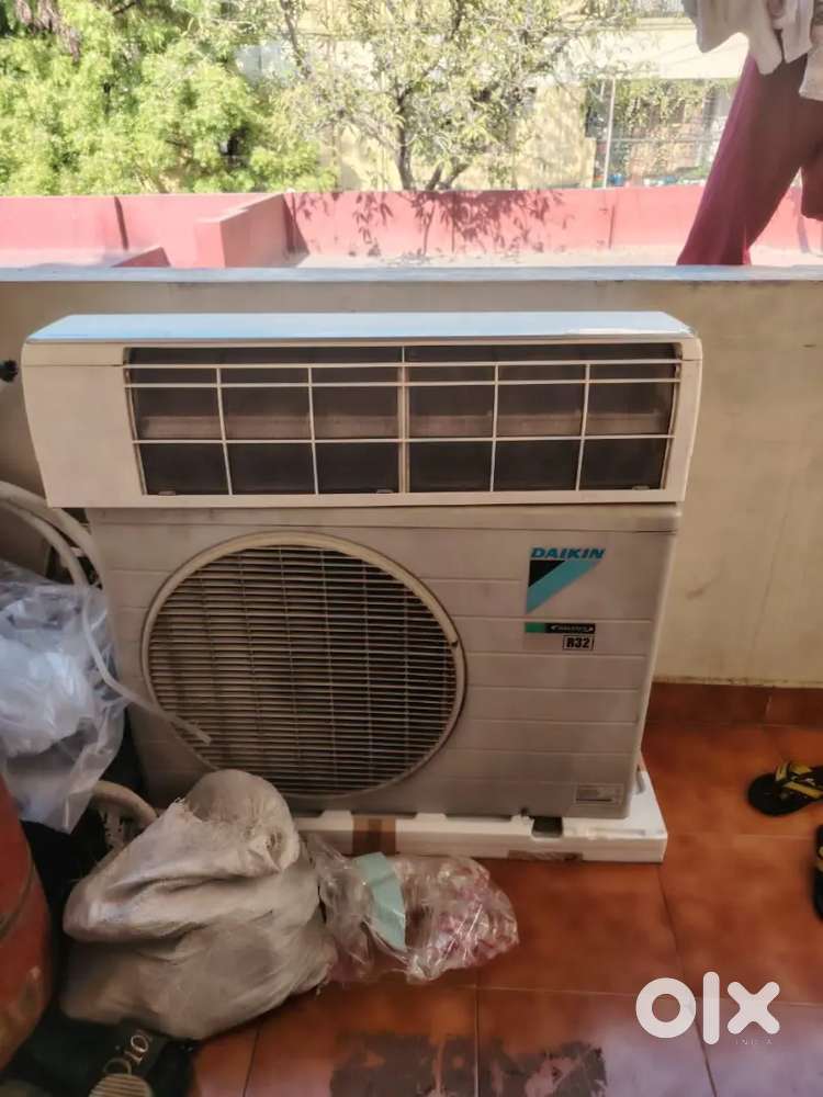 Used Daikin 1.5 ton ac for sale 12000 rs