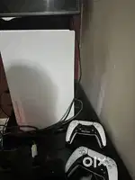 Ps5 console with dual sense controller