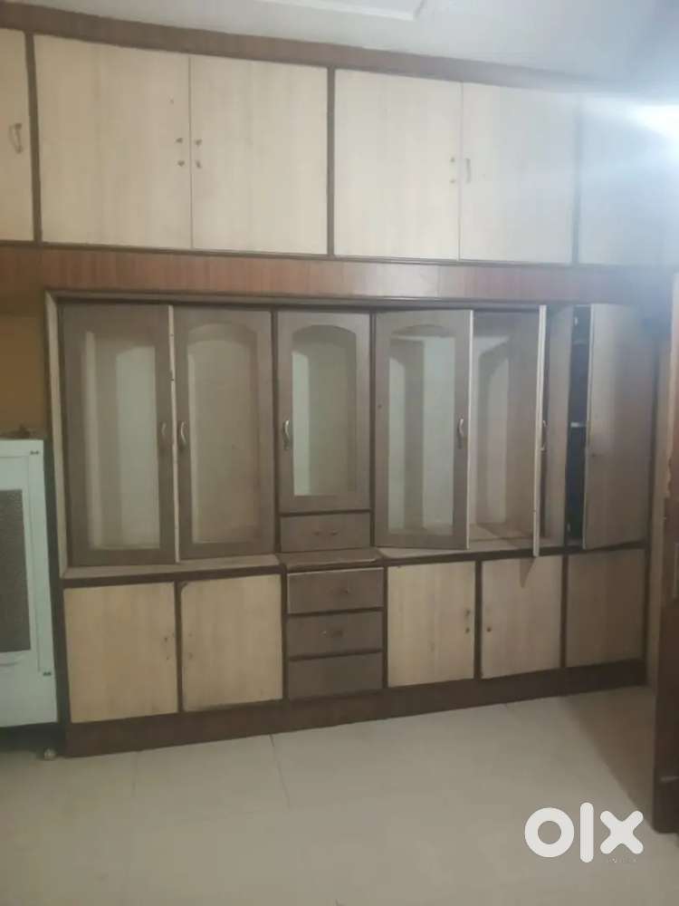 Indipendent Sharing Room