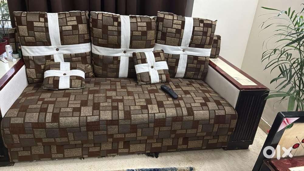 Strong and durable 7 seater Sofa