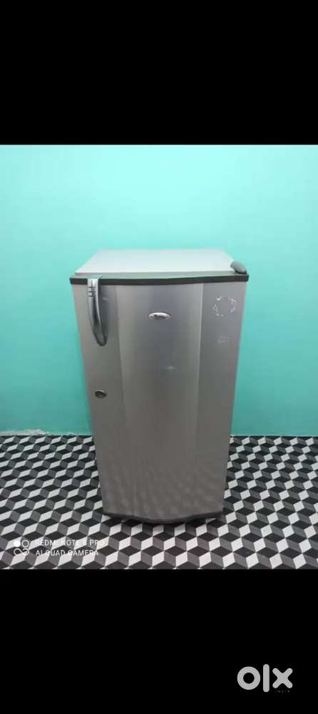 Whirlpool single door delight silver colour fridge