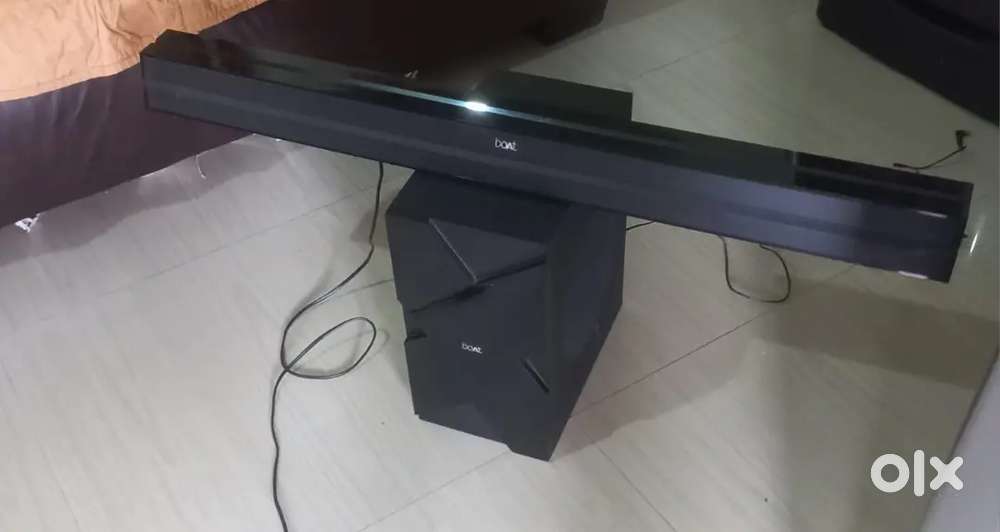 Boat avaante bar +woofer,very good condition