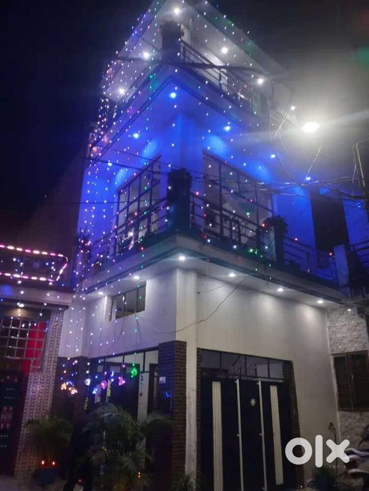 65 gaj bnaya hua khud ka