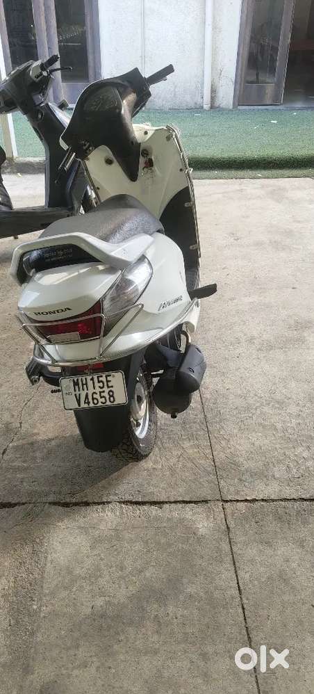 Bike akdam good condition he one hand use