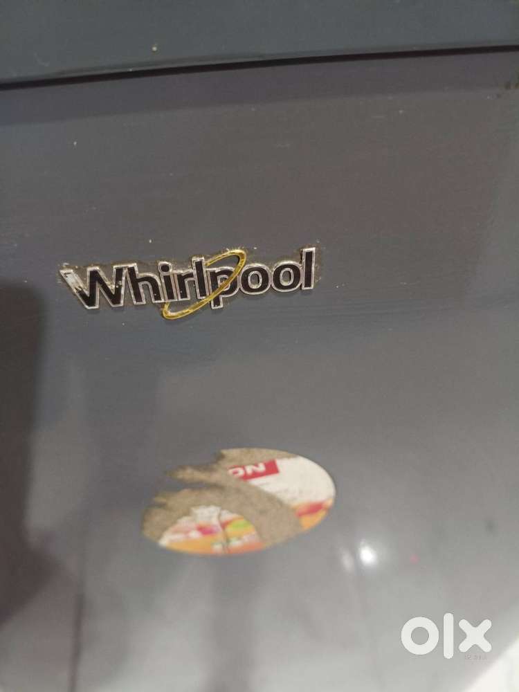 7-Year-Old Single Door Fridge in Good Condition – Budget Friendly!