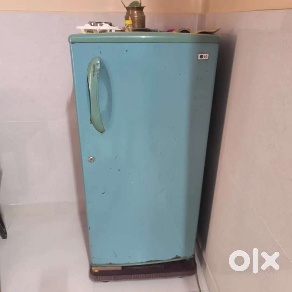 Old 12 years single door freedge scrachge under