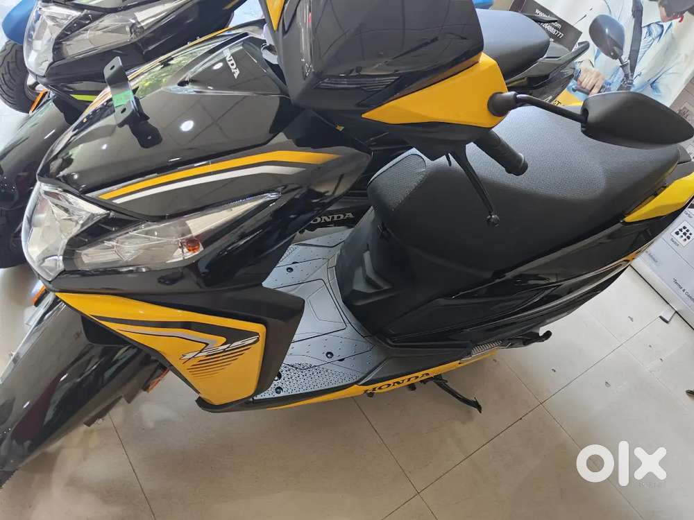 Honda Dio Brand New just pay 4444/- immediate delivery