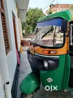 Bajaj auto Maxima cng