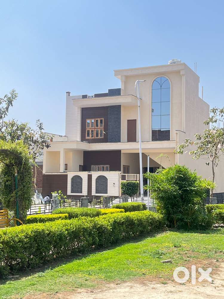 Ozone City, In front of Krishna Park