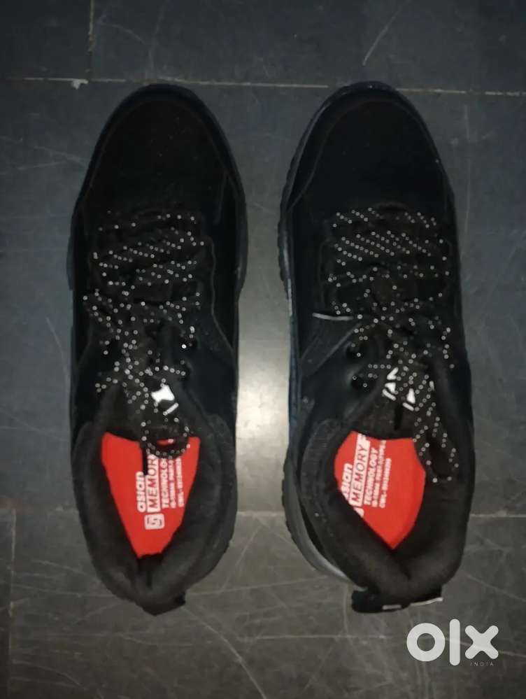 Brand New Asian Shoes - Size 9 - Unused