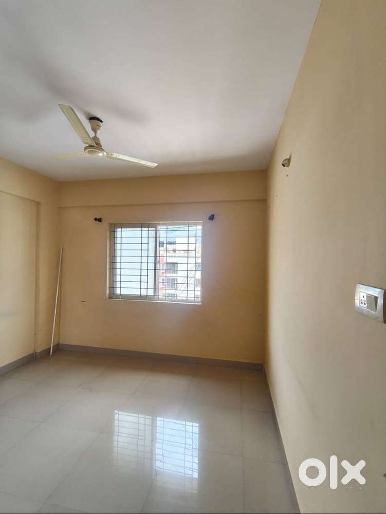 Semi-Furnished 3BHK Apartment for Lease in HSR Layout