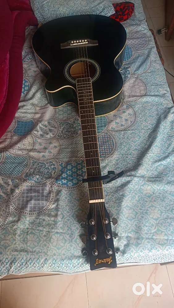 Juarez Accoustic guitar for 5000rs