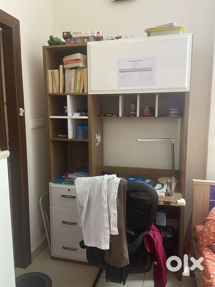 Home center study table 3 years old