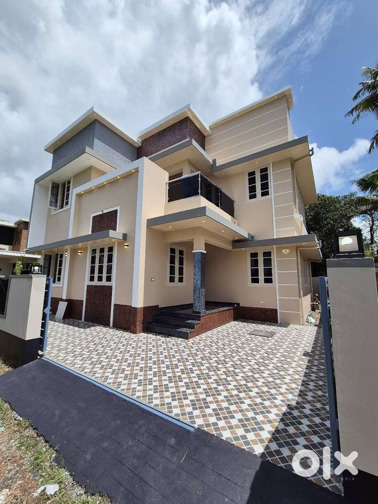 4BHK 3.850Cent House for Sale – Varapuzha, Koonammavu