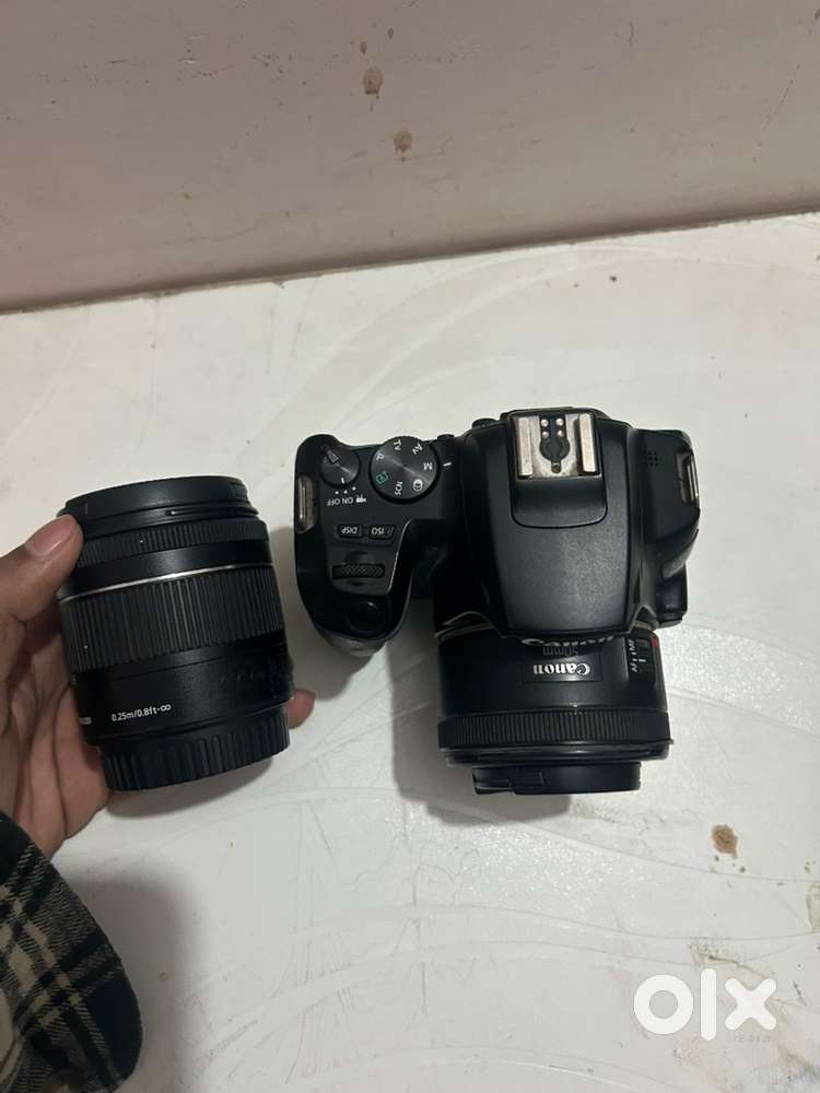 CANON 200D WITH 2 LENSES 18-55 & 50MM