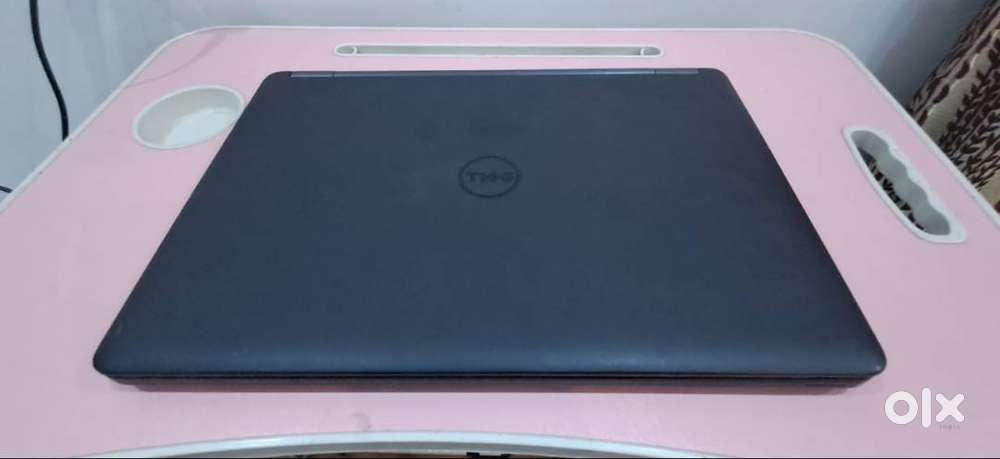 Dell Slim Laptop In very good condition 8gb/256gb