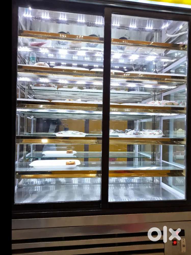 One COLD Storage  Display Tower Counter
