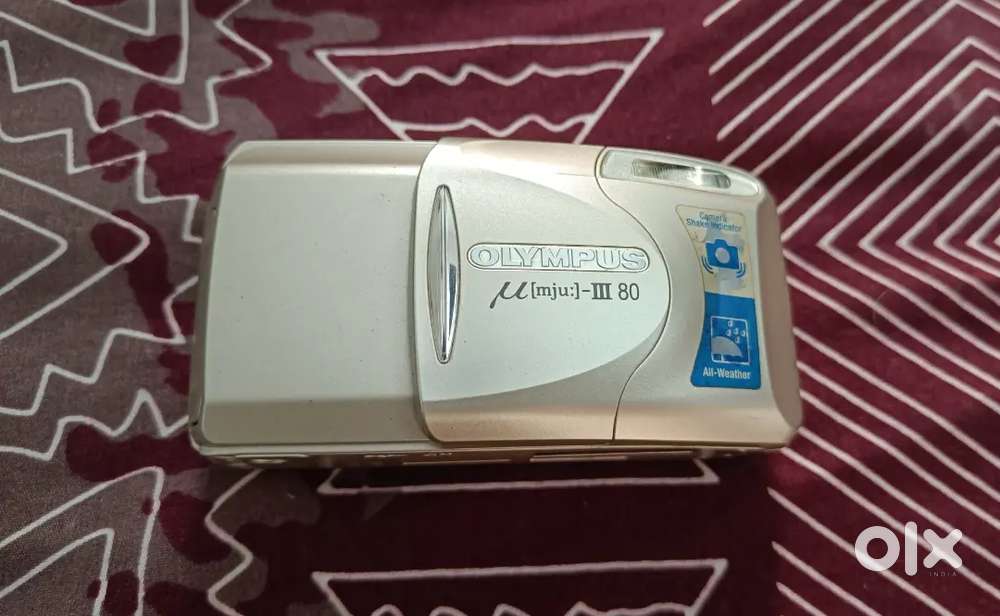 Olympus mju III 80 - 35mm Compact Film

Camera  Excellent Condition