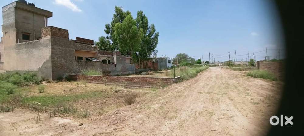 Very Good Plot Of 153 Gaj For Sale