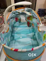 Baby rocking cradle