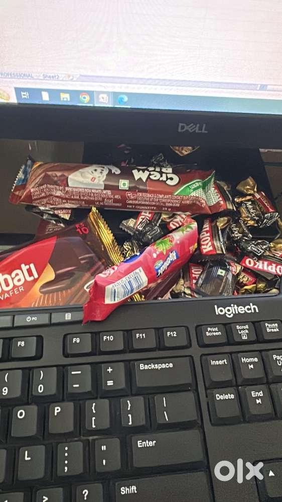 Need female front office  good looking age below 25