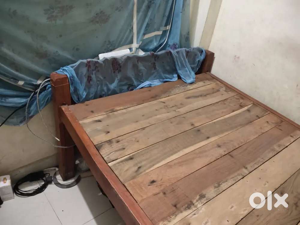 Openable Bed cum palang free gadda