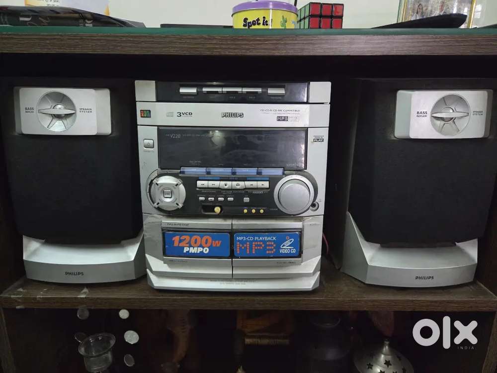 CD and cassette player