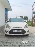 Ford Figo 2010-2012 Petrol Titanium, 2011, Petrol
