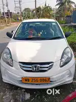 गाड़ी बेचना है।