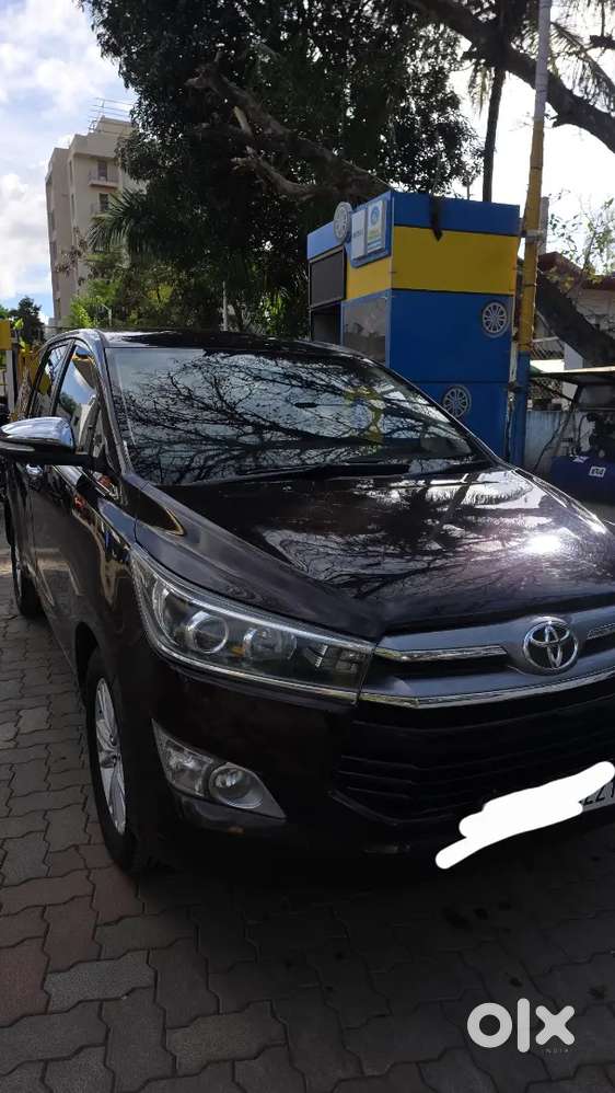 Toyota Innova Crysta 2016 Diesel 140000 Km Driven