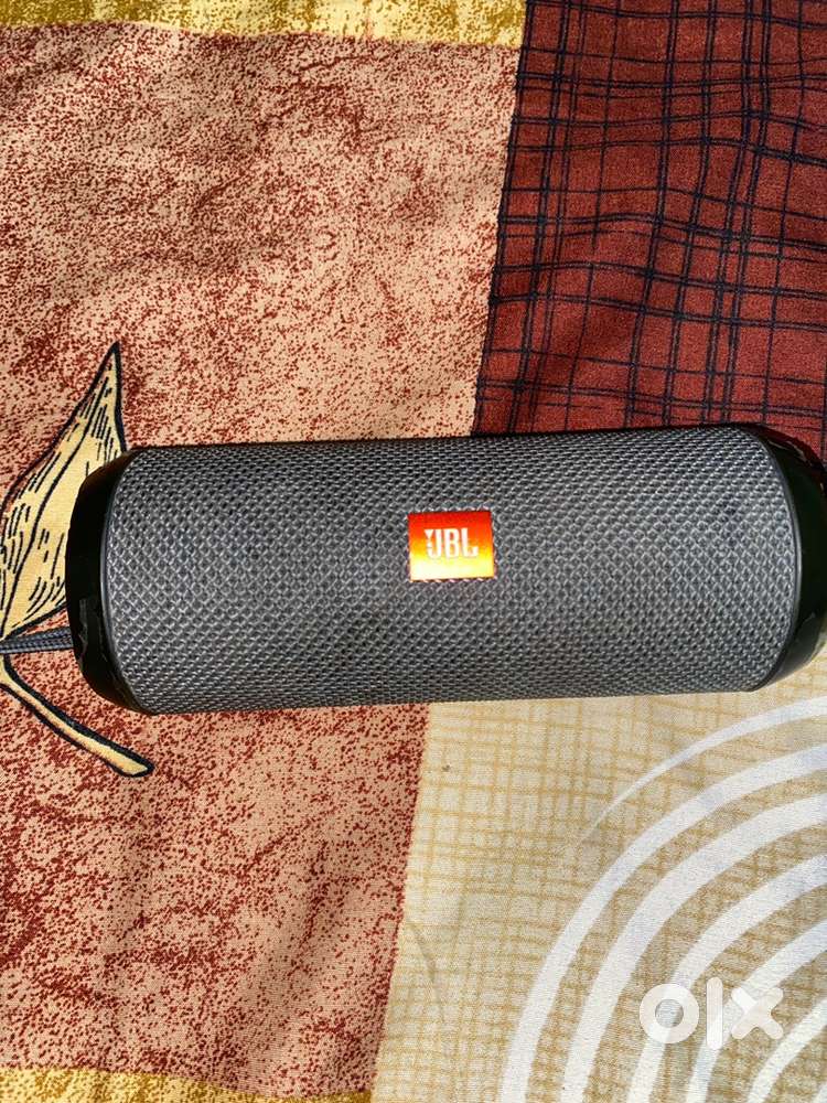 JBL FLIP ESSENTIAL SPEAKER