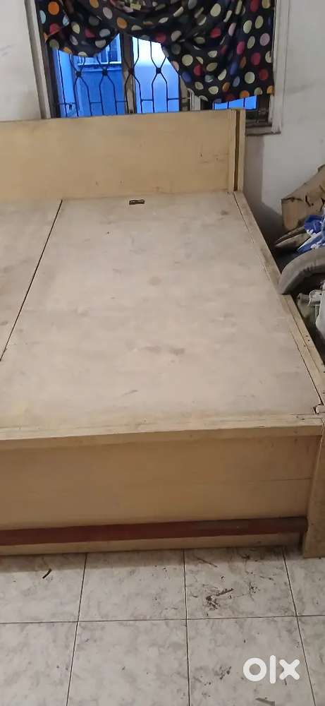 Double bed devdar wood self maje