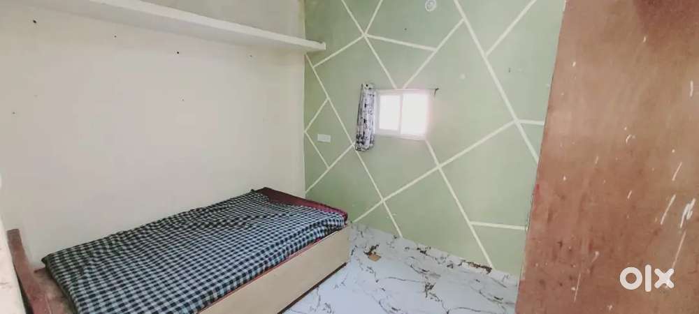 1Bhk Flat For Rent Near scheme 114 Dewas Naka