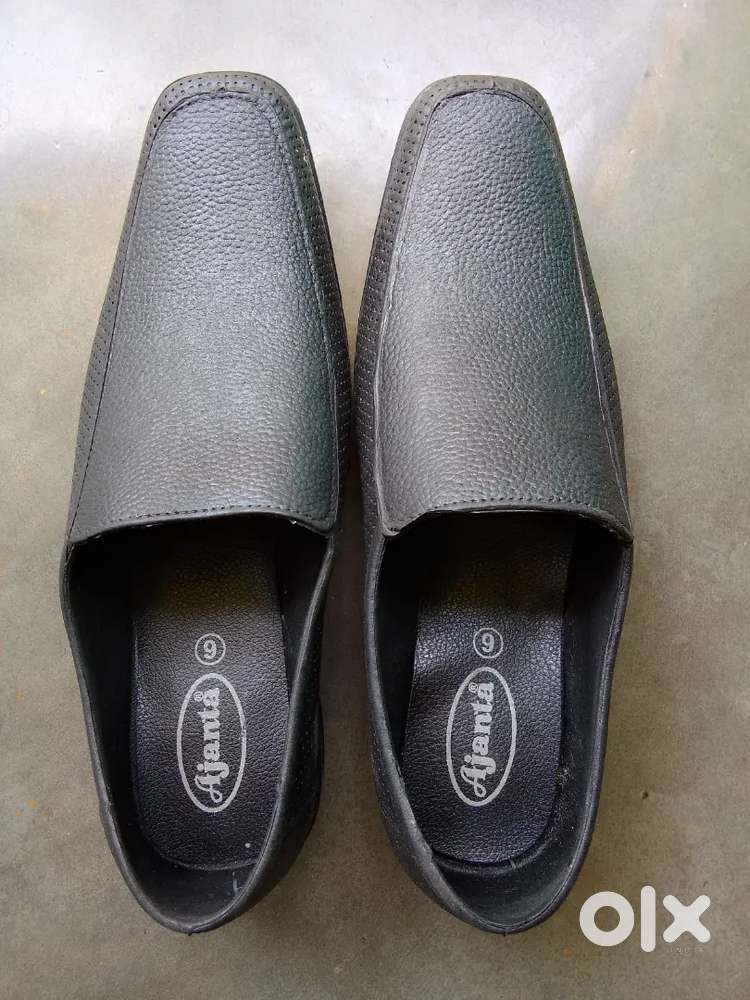 Ajanta Shoes (FIXED PRICE)