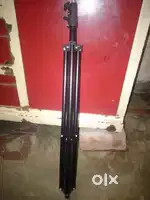 7 feet tall tripod