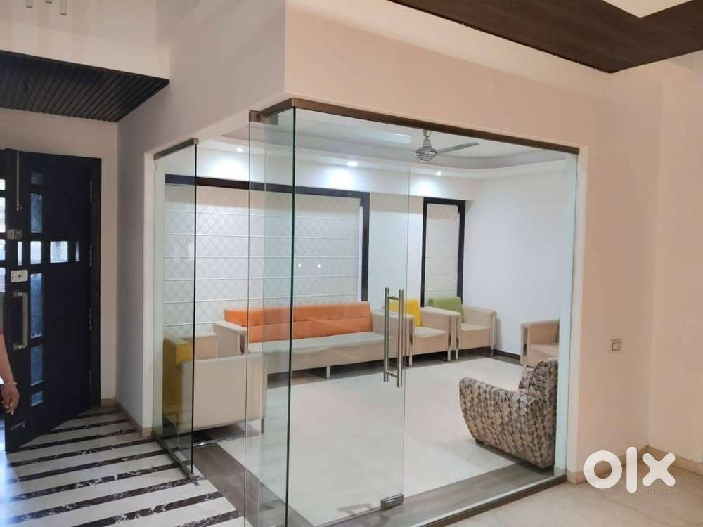 Corner facing park 2 kanal kothi sector 33 Chandigarh
