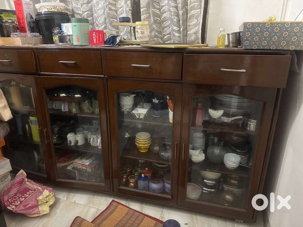 Crockery unit