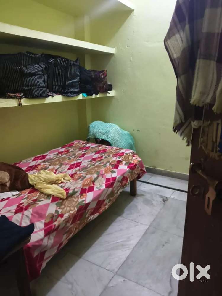 2bhk for rent 7000 only ...only for veg. Family