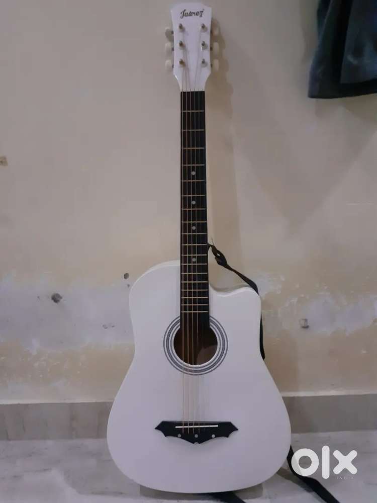 Juarez guitar ( white colour )